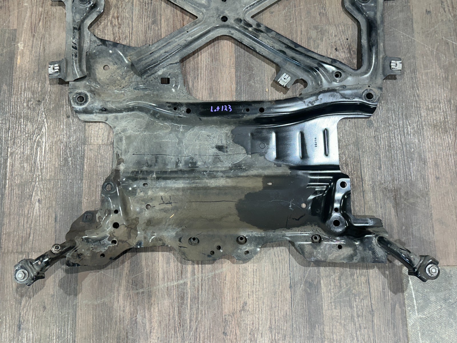 2018-2024 LAMBORGHINI URUS LOWER SKID LATE OEM 4M0399345E