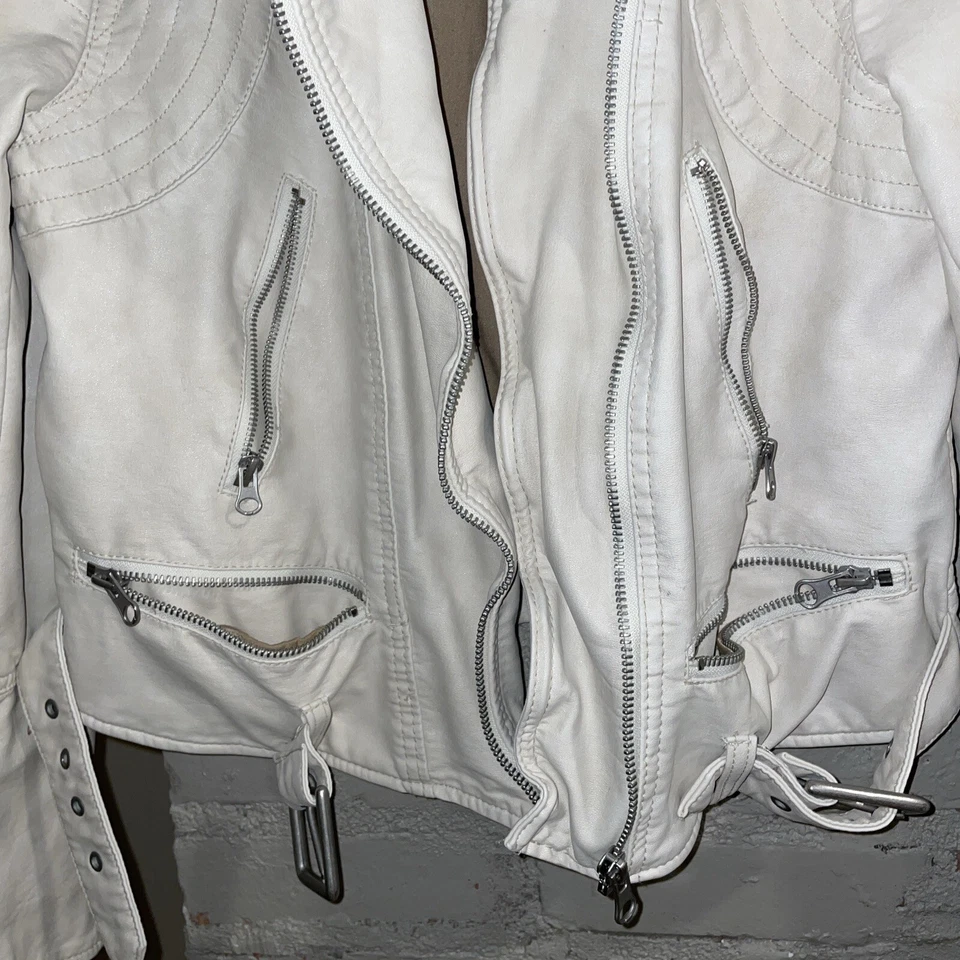 Chaqueta de moto Free People X We The Free de cuero sintético talla mediana Foto 2 de 4