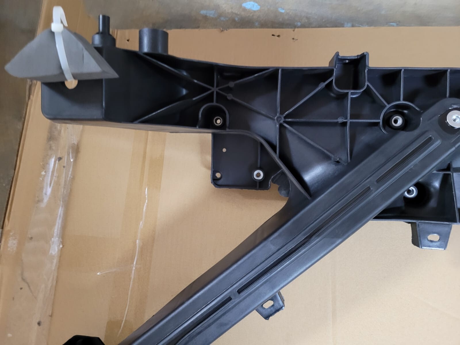 2020-2021 Tesla Model Y Front End Module Frame Radiator Support  