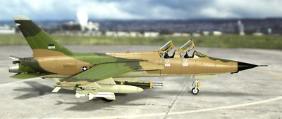 Hobby Master Republic F-105 Thunderchief Takhli AFB 1:72 VERY RARE (GREAT PRICE)