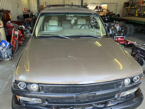 00 01 02 03 CHEVROLET TAHOE Tail Light Assembly Left - Picture 8 of 23