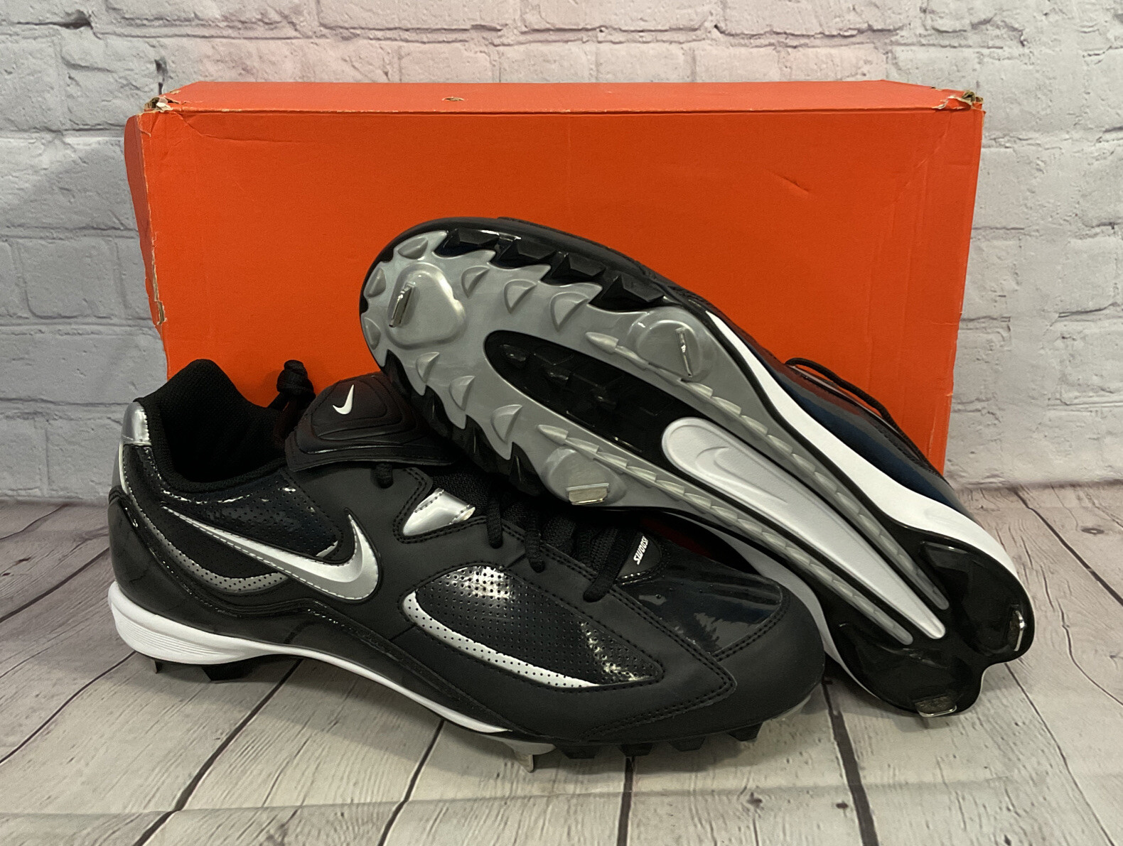 NEW Nike Mens Slasher Plastic And Metal 