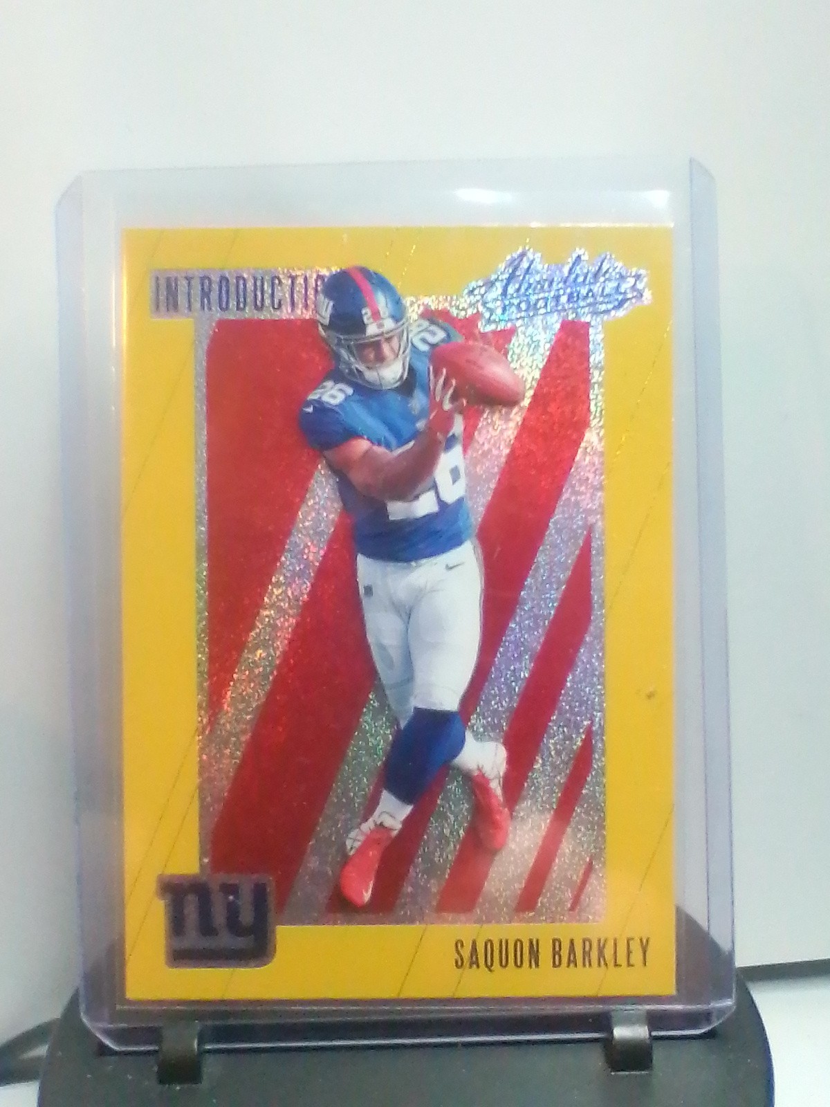 2018 Panini Absolute - Introductions Saquon Barkley #IN-SB Gold Spectrum (RC)