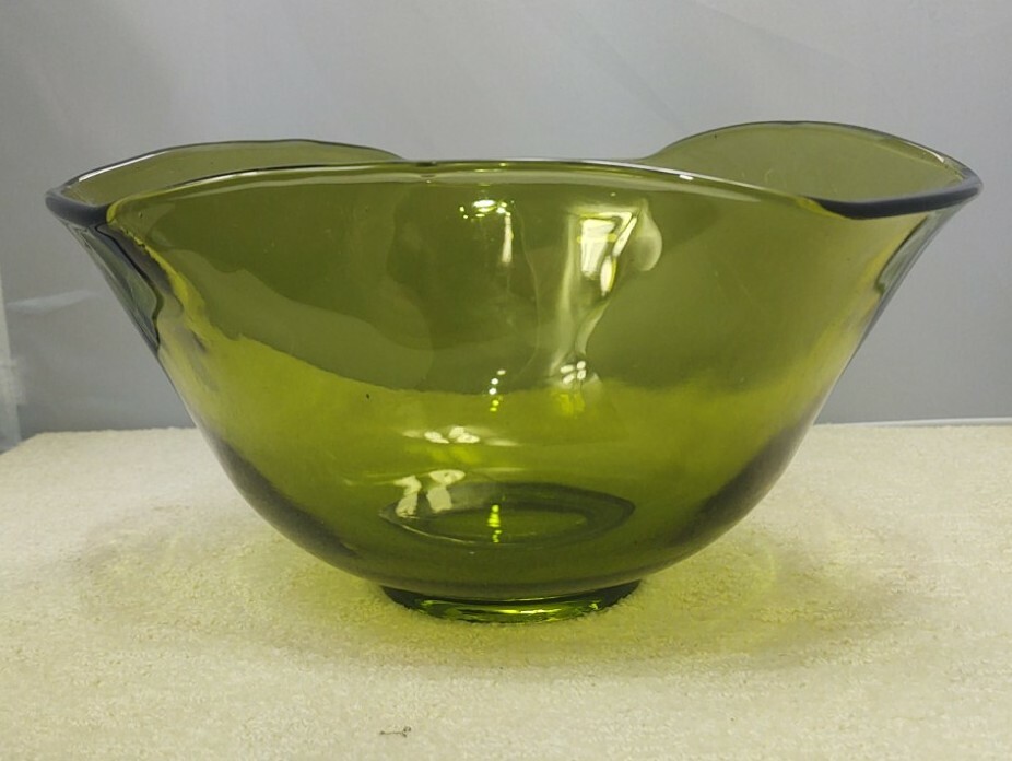 MID CENTURY GREEN GLASS SERVING BOWL with Waved Edge Tall Vintage MCM