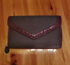 NWOT- Purple Mundi Leather Wallet W) Metallic Purple Trim 7x4.5