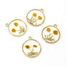 4PCS Gold Tone Real Dry Pressed Flower Resin Round Charm Pendant GXE03 2