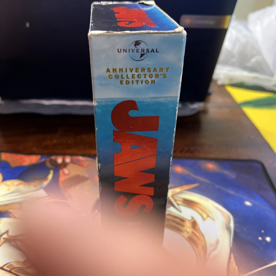 Jaws (VHS, 2000, 2-Tape Set, Anniversary Collectors Edition Double-Pack) - Image 4 of 4