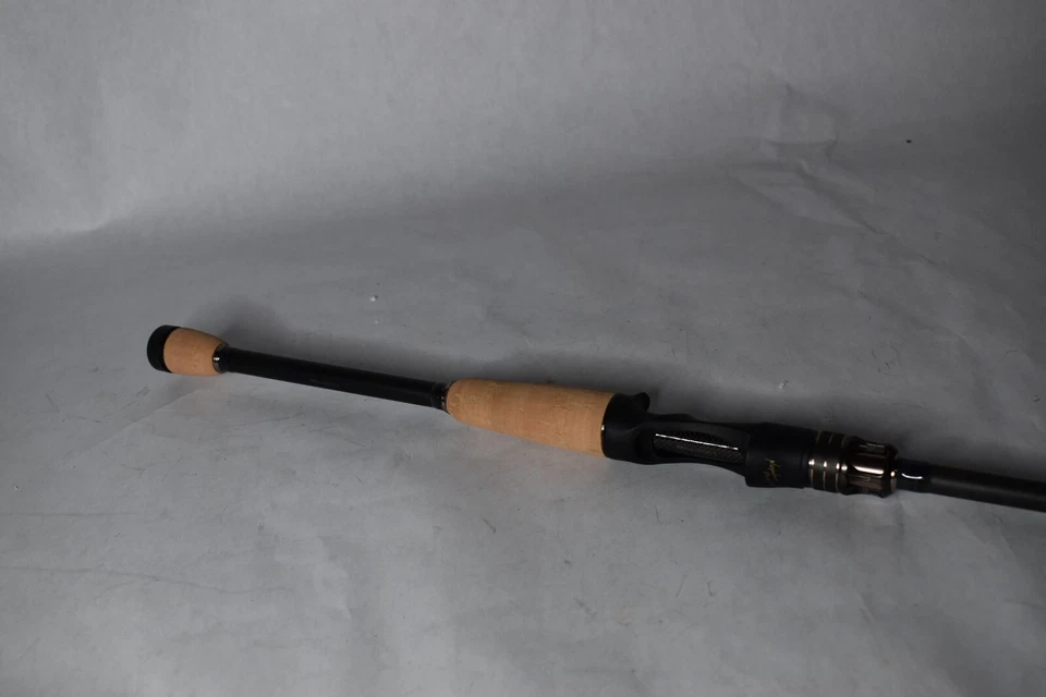 Кастинговое удилище Megabass Destroyer P5 F4.1/2-611X Oneten Special - Изображение 3 из 3