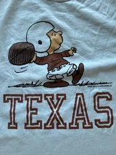 Texas Longhorns ©️2025 Peanuts Worldwide LLC T-Shirt 2XL Charlie Brown