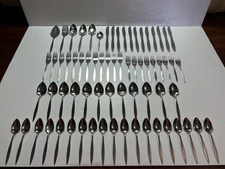 70 Piece Oneida Oneidacraft Deluxe Stainless WINTERSONG Fork, Knife, Spoon