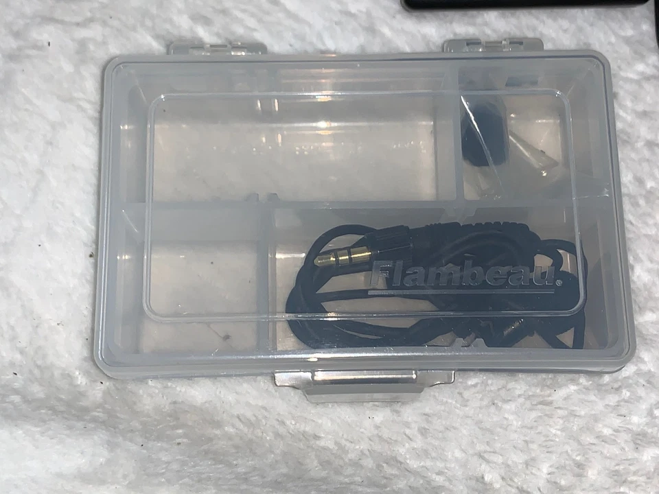 Sony UTX-B2 (Trans)/ URX-P2 (Tuner) w/2 ECM-V18MP Lav Mics, Extras,& Soft Case - Image 2 of 4