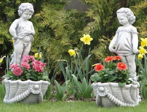 Junge & Mädchen an Blumenkorb Set (S101074+S101075) Gartenfiguren