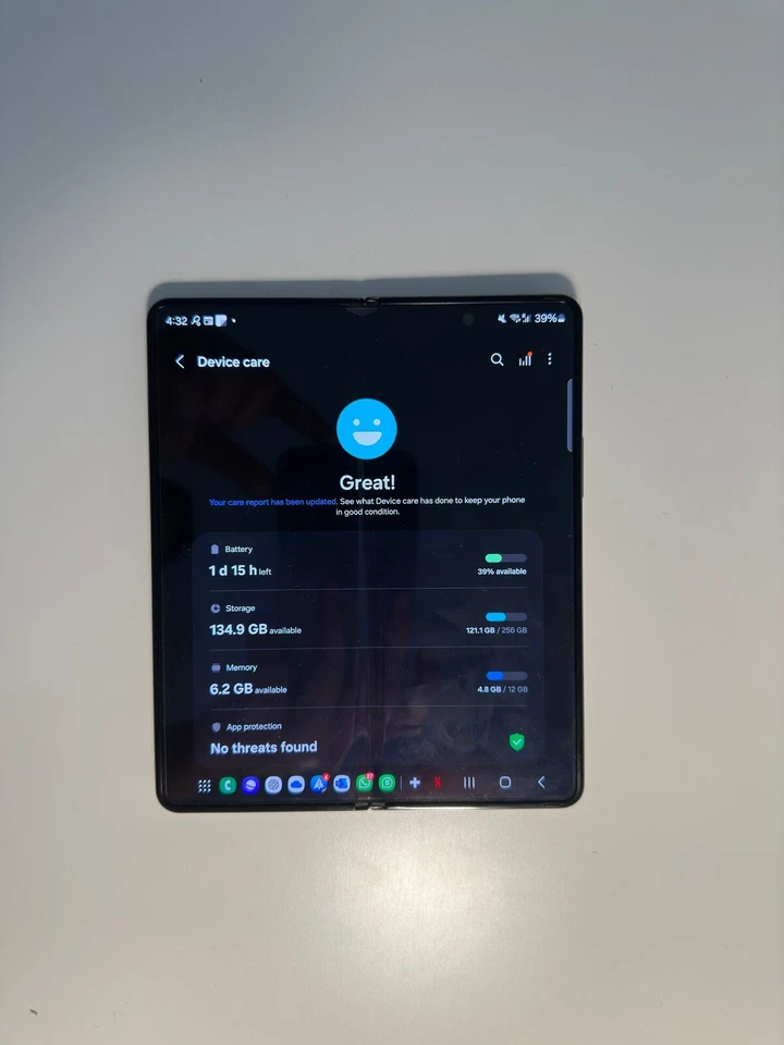 Samsung Galaxy Z Fold4 · 256GB, foto 2 di 5