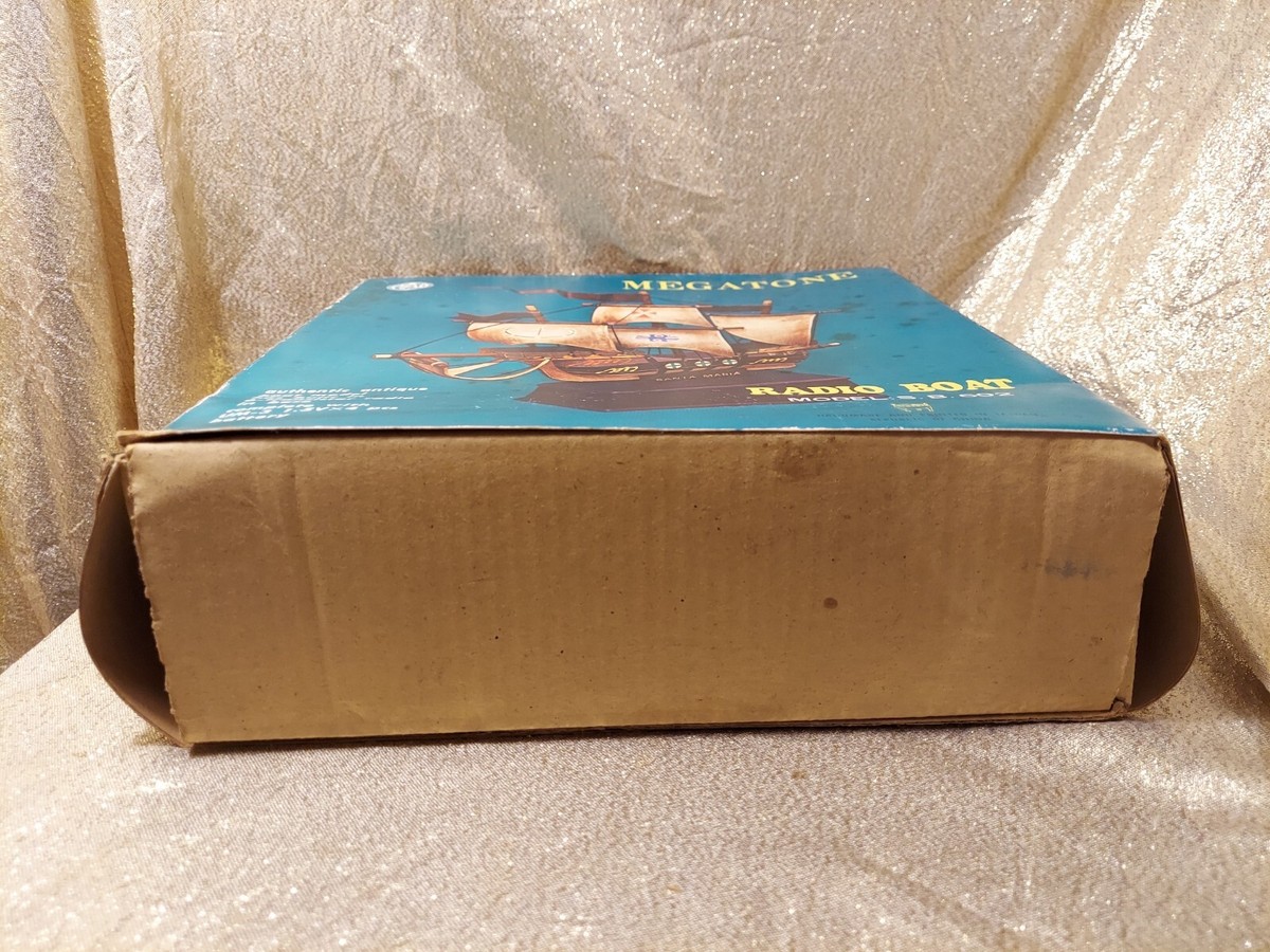 Vintage Megatone Radio Santa Maria Boat Ship AM With Box