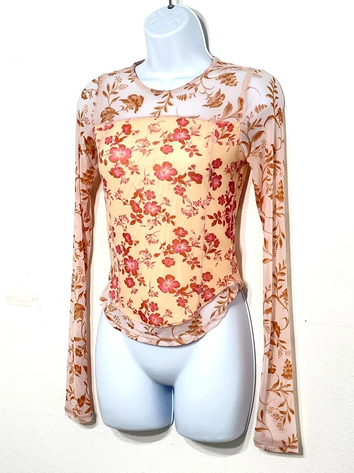 NUEVO SIN ETIQUETAS Free People Mujer S Bettys Jardín Camisa Manga Larga Coral Combo Foto 3 de 4