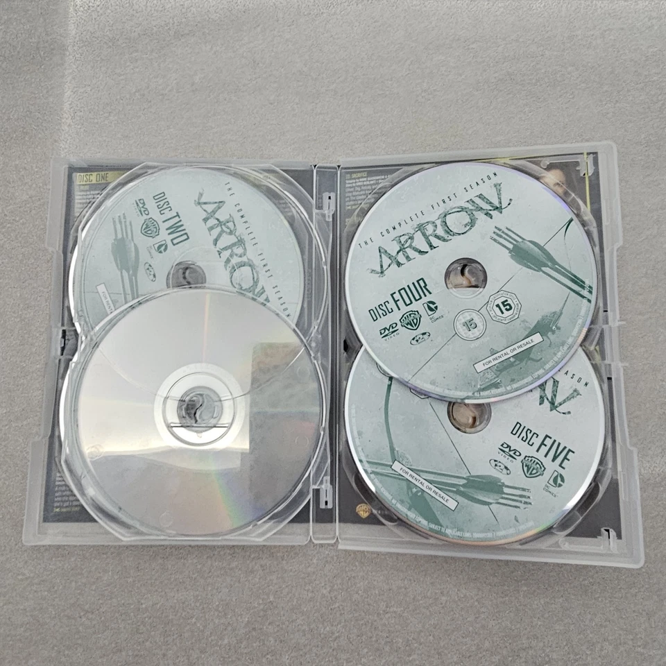DVD BOX SET - Arrow The Complete First Season DVD 2013 Stephen Amell PAL UK - Image 4 of 4