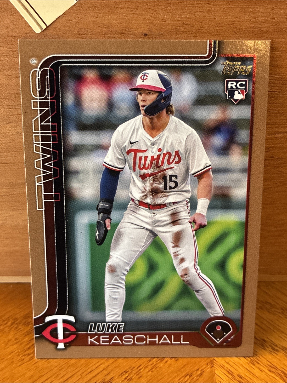 2025 Topps Update Series - Luke Keaschall #US16 Gold /2025 (RC)