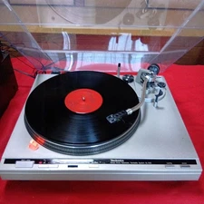 Technics SL-D33 Record Player Turntable Direct-drive fully automatic system