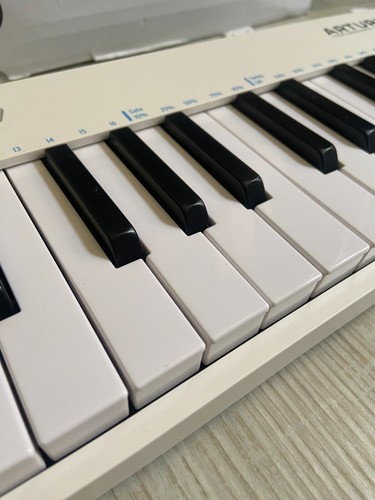 Arturia Keystep controller and sequencer in box - Picture 8 of 19