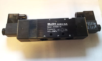 Pneumatik Ventil 5/3  IG1/2'' 230 Volt ET4V430c-15-230VAC-BLCH mitte zu