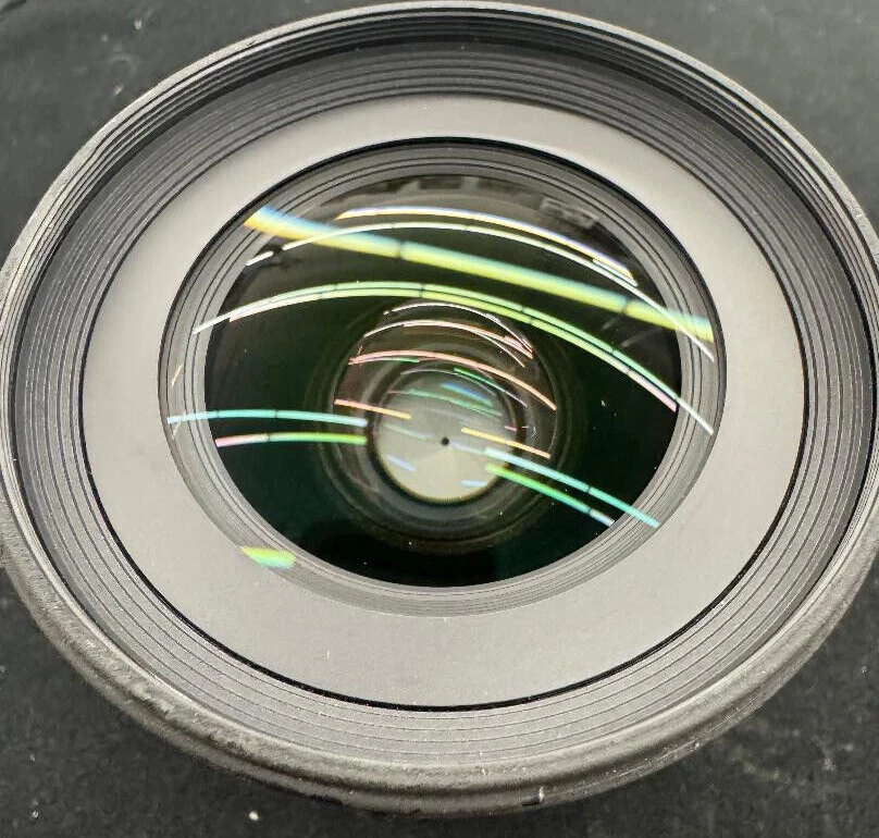 Lente macro SIGMA ASPHERICAL 28 mm F/1,8 D EX DG para Nikon Foto 4 de 4