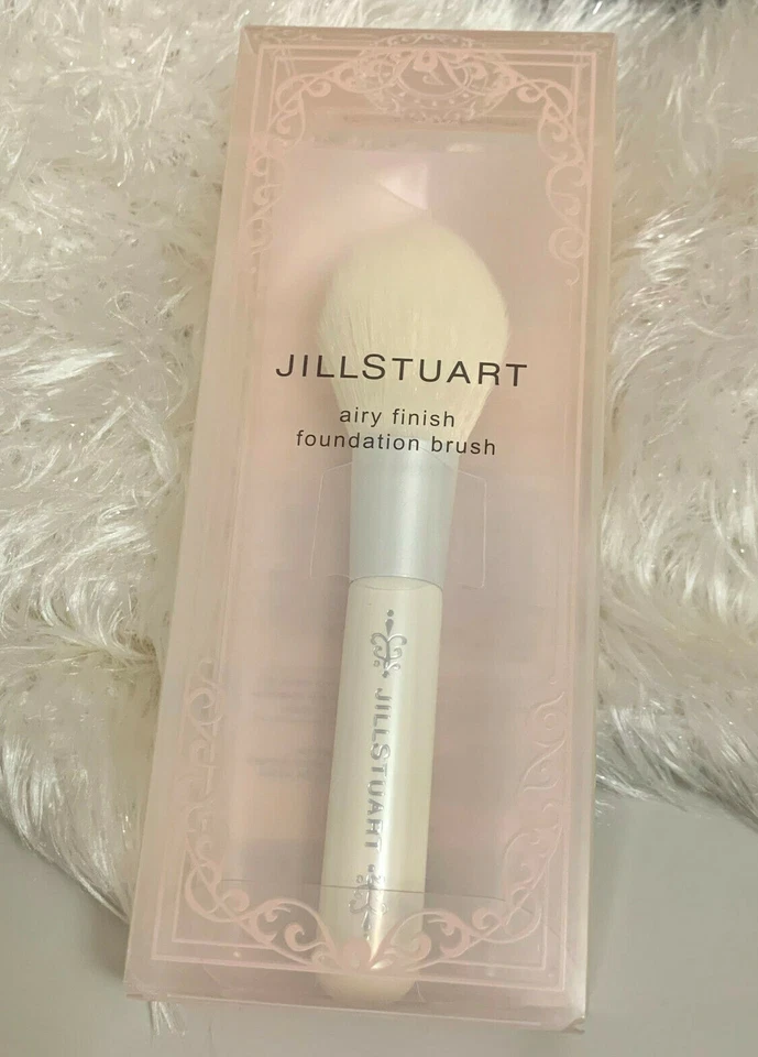 Jill Stuart Airy Finish Foundation Brush-Powder/Cheek Brush-With Brush Holder~* - Image 2 of 4