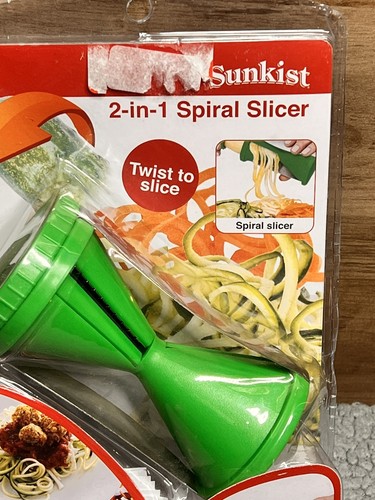 Sunkist Affettatrice a Spirale 2 in 1 Affettatrice Verdure Verde Nuova In Confezione - Foto 4 di 7