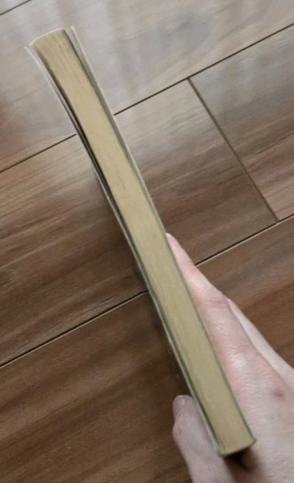 RL Stine Goosebumps #61 I Live in Your Basement! Book 1st Edition Original Serie - Image 4 of 4