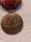 VTG WWII US ARMY BROOCH GOOD CONDUCT MEDAL/RIBBON 1939-1945 — photo 2