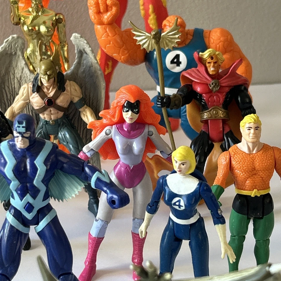 Gran Lote Mixto de 25 Figuras de Acción De Colección Años 90 Marvel DC Comics Toybiz Foto 4 de 4
