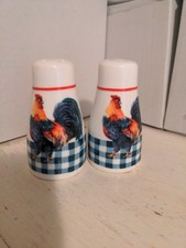 Vintage Rooster Salt And Pepper Shakers Country Cottage Kitchen W/stoppers