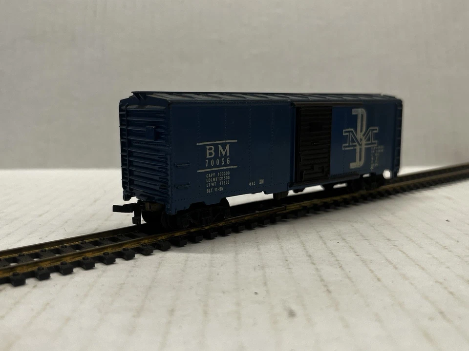 Mantua HO Scale Boston & Maine 40'  Single Door Box Car BM 70056 Model Train Car - Image 2 of 4