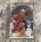 Fleer 1991-92 Michael Jordan #23 Chicago Bulls NBA Basketball Card Hologram