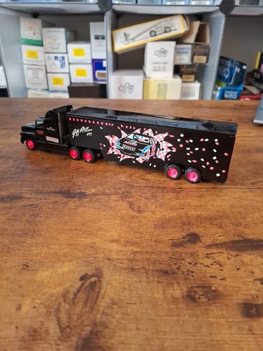 Winross 1/64 Truck & Trailer Red Hawk Racing - Only 1200 Issued - Picture 11 of 13
