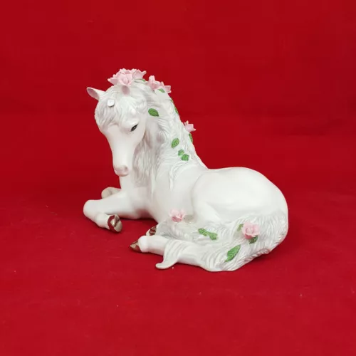 princeton gallery porcelain unicorns - love's sweetness (broken horn) 0003 - oa image 5