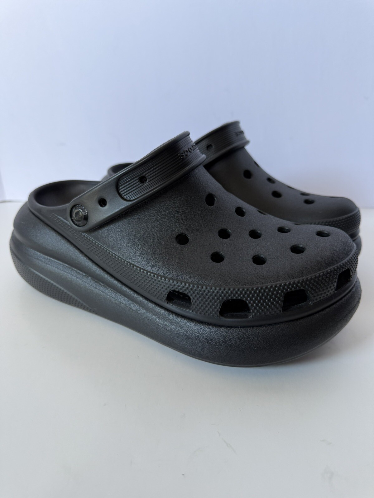 Crocs Classic Mega Crush Black Platform Clogs Sandals Womens 10 Men’s 8