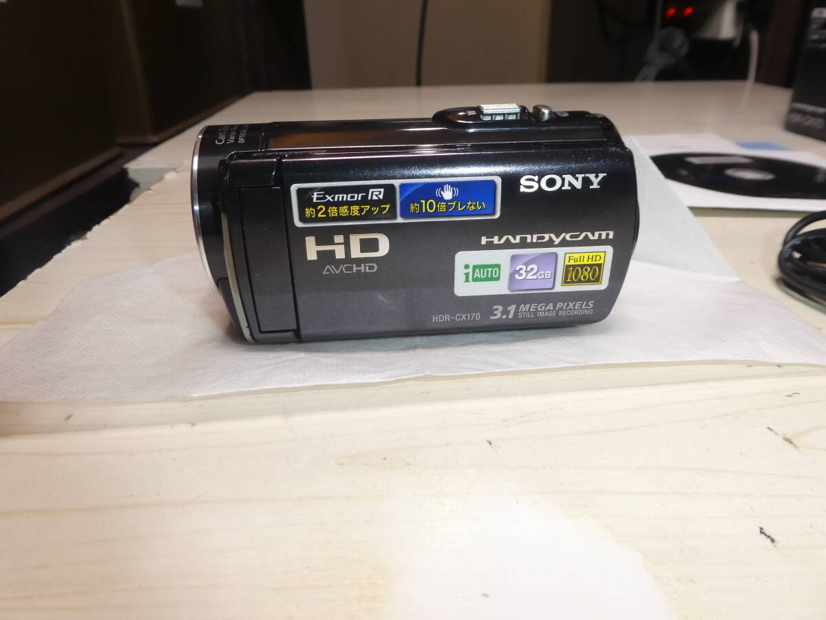 Sony HDR-CX170 32G Digital HD Video Camera Recorder With Box Sony HDR-CX170 32G Digital HD Video Camera Recorder With Box