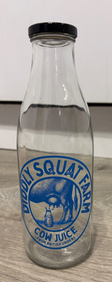 NEU 2026 Design *BLAU* DIDDLY SQUAT Farm KUHSAFT Glas MILCH Flasche VATERTAG