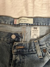 Levis 550 Mens Blue Jeans size 40x30 Relaxed Fit Cotton Denim Zipper Fly