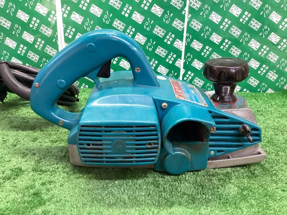 MAKITA CEPILLADORA CURVADA 4 3/8 IN 1003BA 100v,110mm 50-60Hz 1050W Foto 3 de 4