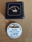 P. Buckley Moss Society 1993 Friendship Art Brooch Pin Numbered MPN 15294 — photo 3
