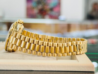 Rolex Datejust 69138 18k Yellow Gold Factory Diamond Bezel Ladies