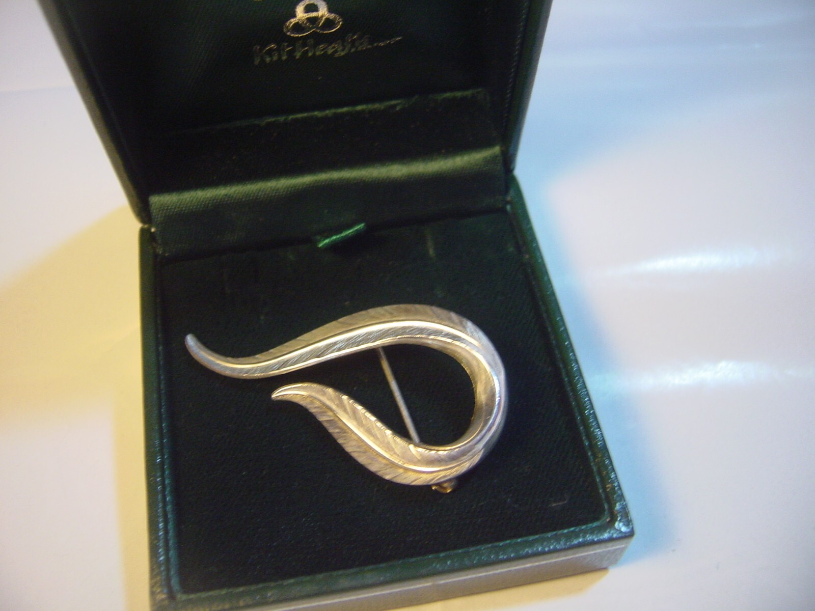 Superb Solid Silver Handmade Swirly Leaf Design B… - image 1