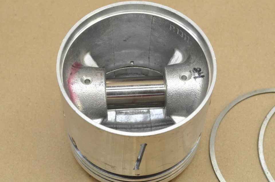 Royal Enfield Bullet 500 Standard Piston 84mm w / Rings & Pin OEM Vintage NOS - Image 3 of 4