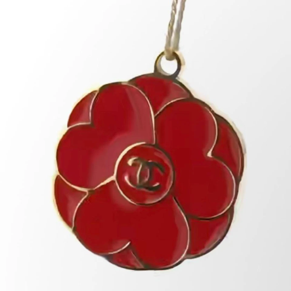 2025 Japan limitierte Auflage Chanel Kamelie Charm Valentinstag Neuheit kostenloser Versand