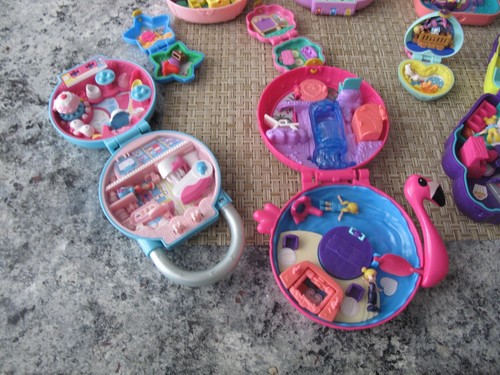 Lotto 6 custodie Polly Pocket Mini Pocket Playset e 3 mini set extra - Foto 12 di 13