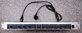 Behringer Denoiser SNR 1000 19" Effektgerät