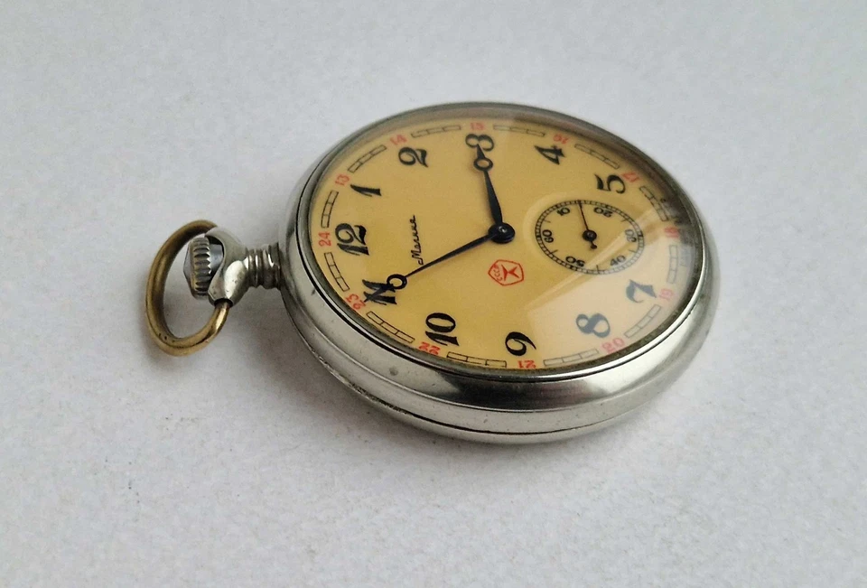MOLNIJA. Vintage Soviet mechanical pocket watch. 18 jewels. USSR - Image 4 of 4