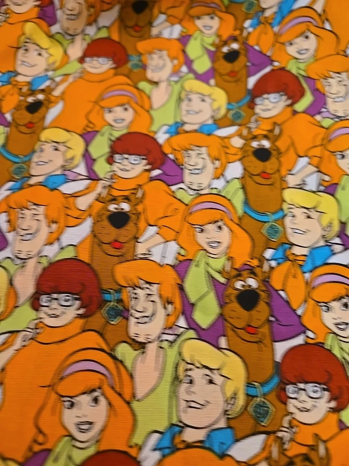 Tela de algodón Scooby Doo Fred Shaggy Velma Daphne por 1/2 yarda NUEVO corte personalizado Foto 3 de 4