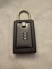 SECURITY KEY LOCKBOX, EUC, 3 letters combo